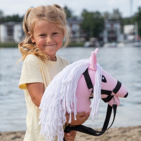 Hobby Horse Skippi A5 różowy – czarny kantar